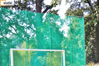 Siatki Radomsko - Wytrzymała siatka na boisko szkolne do piłkochwytów dla terenów Radomska